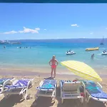 Appartement Duplex For 10 Persons, First Row By The Sea, House Ana