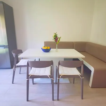 아파트 Duplex For 10 Persons, First Row By The Sea, House Ana Duće