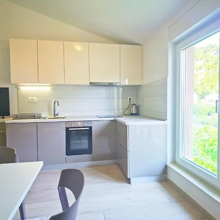 아파트 Duplex For 10 Persons, First Row By The Sea, House Ana *