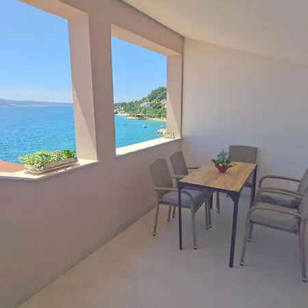 Duplex For 10 Persons, First Row By The Sea, House Ana 아파트 Duće
